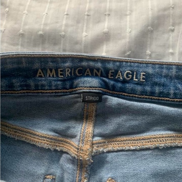 💕 American eagle mom jeans strigid blue distressed denim high waist size 24 - Picture 5 of 8